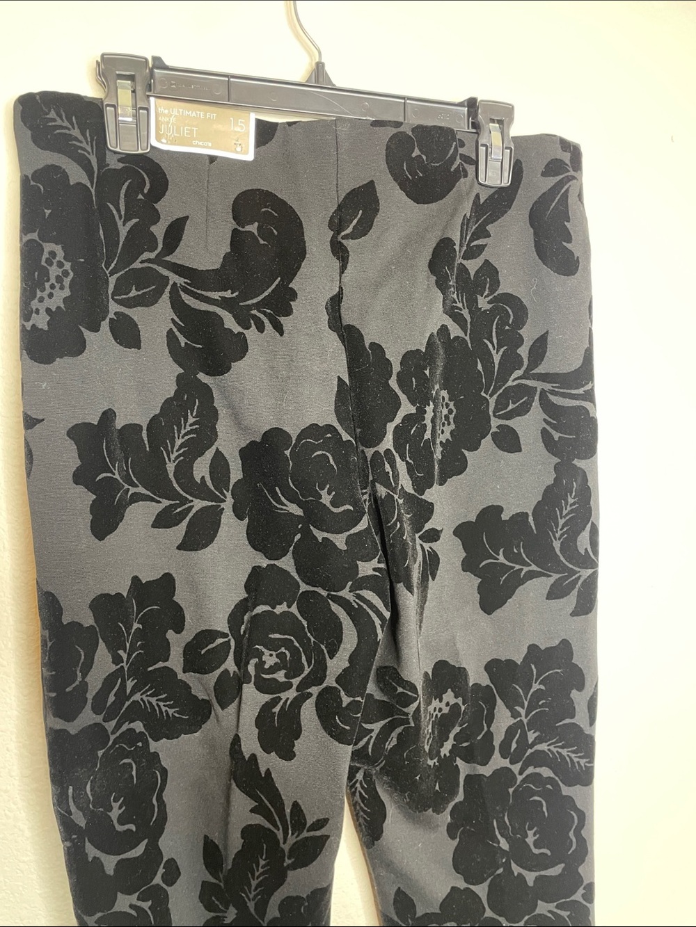 Chico's | The Ultimate Fit Juliet Floral Burnout Ankle Pants Size 10 NWT - Picture 4 of 7